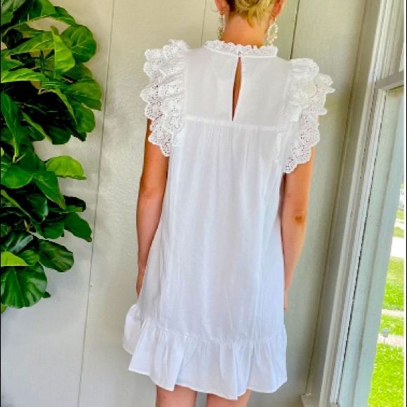 🆕NWT✨SUGAR LIPS✨EYELET DETAILED SLEEVELESS MINI DRESS - Picture 5 of 15